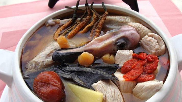 冬蟲(chóng)夏草配什么煲湯好？營(yíng)養(yǎng)美味的搭配指南